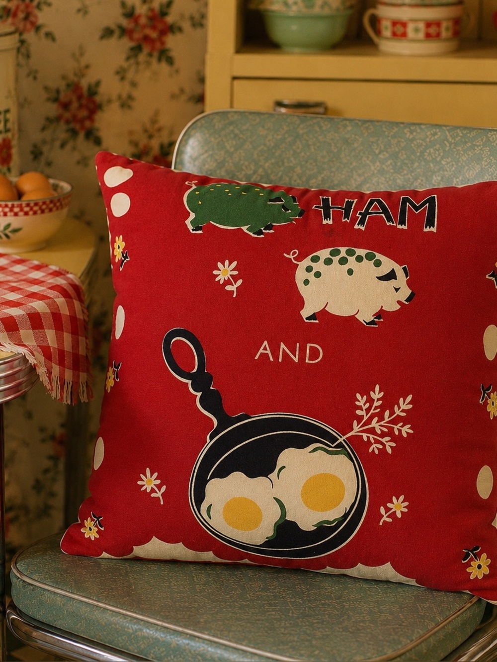 Vintage country pillow 1950s style Ham & Eggs Farm decor Pig decor Red decor